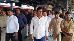 MP Shrikant Shinde Shivsamvad Yatra Nashik updates inside train | Bhausaheb Choudhari Shiv Sena campaign tracking core committee briefing | खासदार श्रीकांत शिंदे वंदे भारत प्रवास | भाऊसाहेब चौधरी शिवसेना नाशिक निवडणूक आढावा बैठक