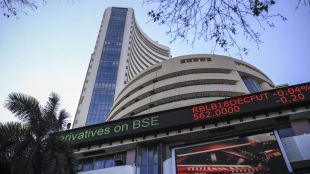 Bombay Stock Exchange BSE building closed on stock market holiday today | Investor reviewing financial portfolio during BSE NSE closed trading hours | शेअर बाजार आज बंद असल्यामुळे शांतता | बकरी ईद निमित्त मुंबई शेअर बाजार आणि एनएसई मधील व्यवहार ठप्प