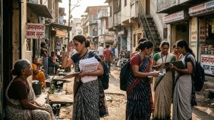 School teachers doing digital census duty door to door in Nashik heatwave | Women teachers facing safety issues during Nashik census duty | नाशिकमध्ये कडक उन्हात जनगणनेचे काम करणारे शिक्षक | शिक्षकांवर जनगणनेच्या कामाचा दबाव आणि संघटनांचा इशारा