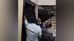 Video: तीन तासांच्या प्रयत्नांनंतर लिफ्टमध्ये अडकलेल्या सात जणांची सुटका