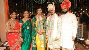Sanjay Raut at Naresh Mhaske son wedding | Shiv Sena leaders meeting in Thane | Sanjay Raut Naresh Mhaske viral photo | Maharashtra political leaders personal relations