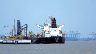 Crude oil price hike news | US Iran war tensions impact on petrol diesel | Brent crude oil price 126 dollars | Global energy crisis and India inflation
