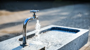 Mumbai water crisis Mulund Yogi Hills BMC water cut | BMC 10 percent water cut Mumbai updates | Mulund water tanker cost residents protest | Yogi hills complex association Mulund water problem