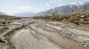 Jammu Kashmir water shortage crisis 2026 | Dry river beds in Shopian and Kathua | J&K rainfall deficit weather report | Impact of low rainfall on power generation in Kashmir