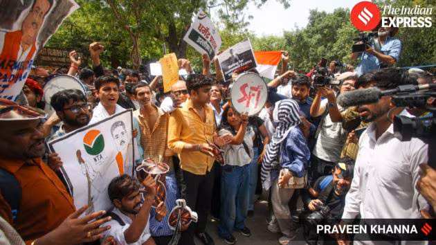 cockroach janta party protest photos