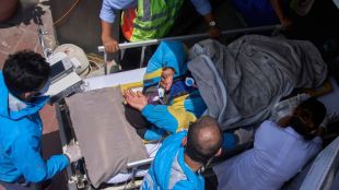 Hilary Dawa Everest Sherpa alive after 6 days | Mount Everest death zone miracle survival | माउंट एव्हरेस्टवर ६ दिवसांनंतर जिवंत परतलेला शेर्पा | हिलरी दावा शेर्पा एव्हरेस्ट डेथ झोन चमत्कार