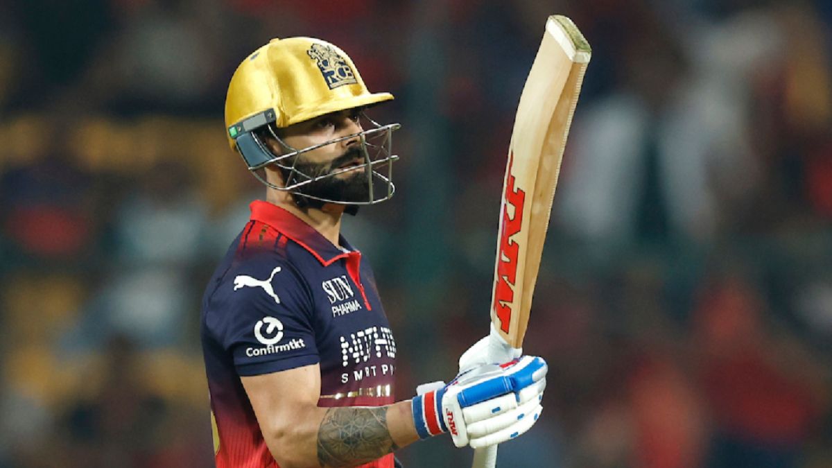 Virat Kohli Bat: विराट ज्या बॅटने खेळतो त्या बॅटची किंमत किती?
