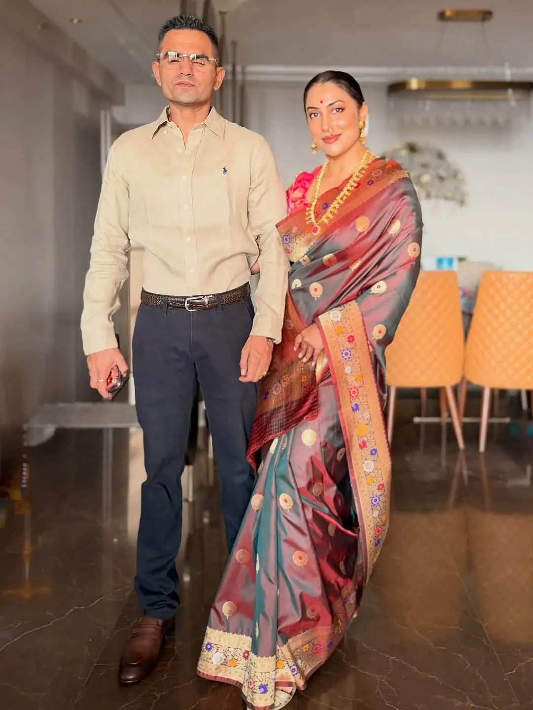 Kranti Redkar and Sameer Wankhede visit temple