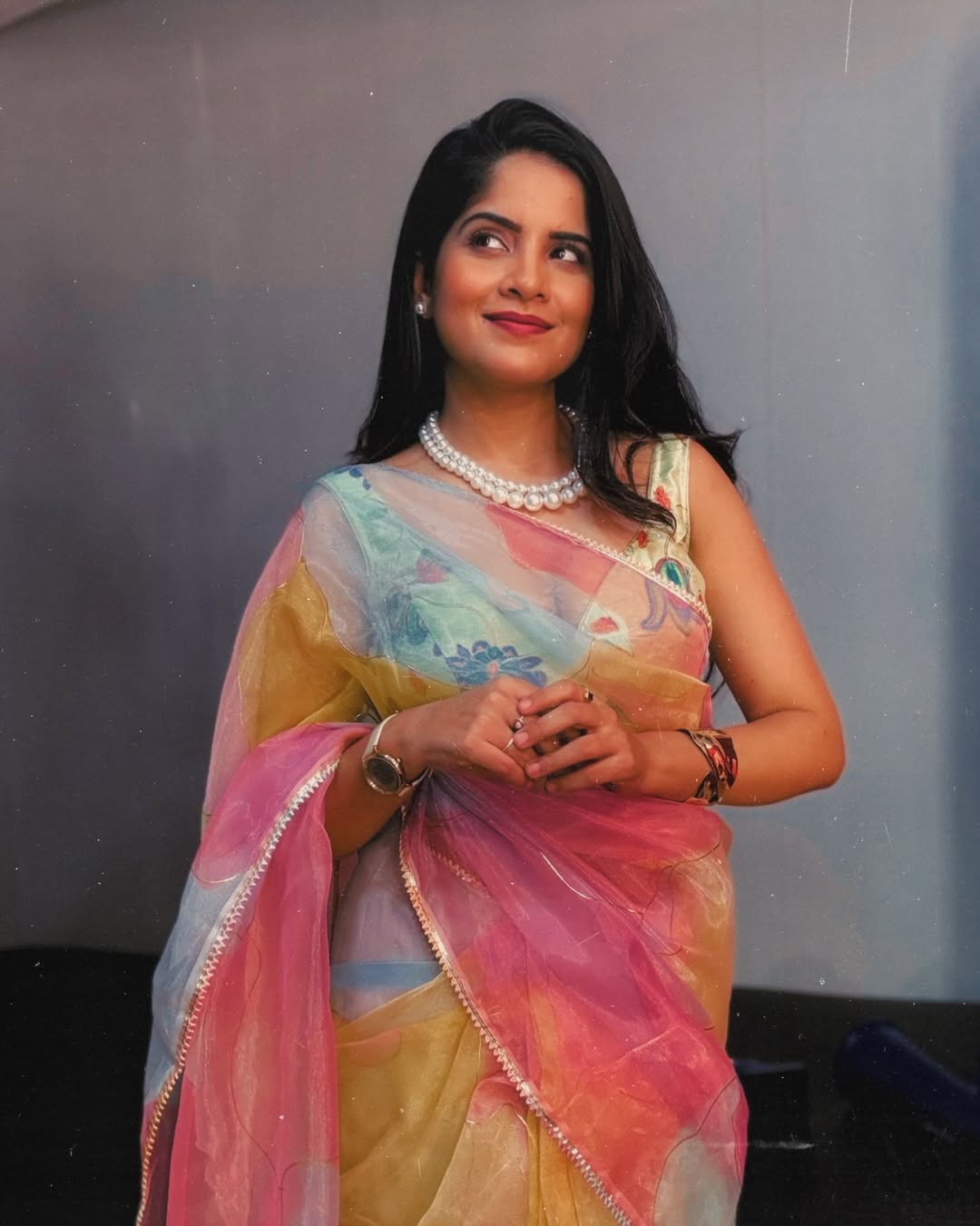 Amruta Deshmukh black saree photoshoot