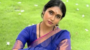 Marathi Actress Rinku Rajguru Wearing Beautiful Saree For Tirupati Balaji Darshan On Her 25th Birthday