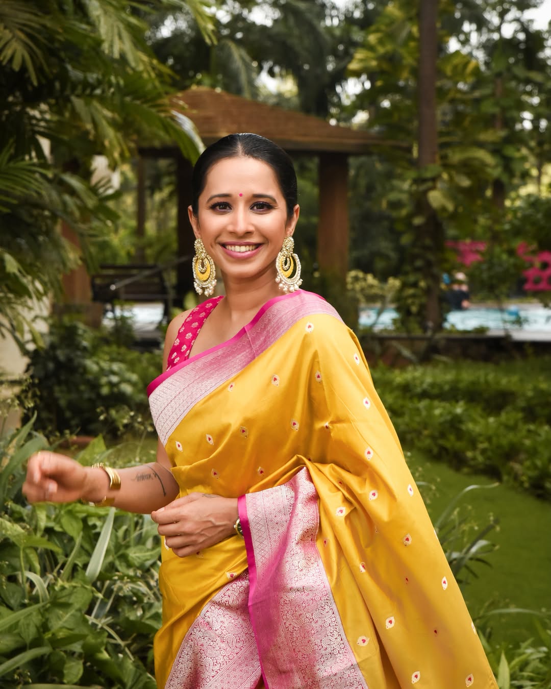 Shreya Bugade yellow saree photos