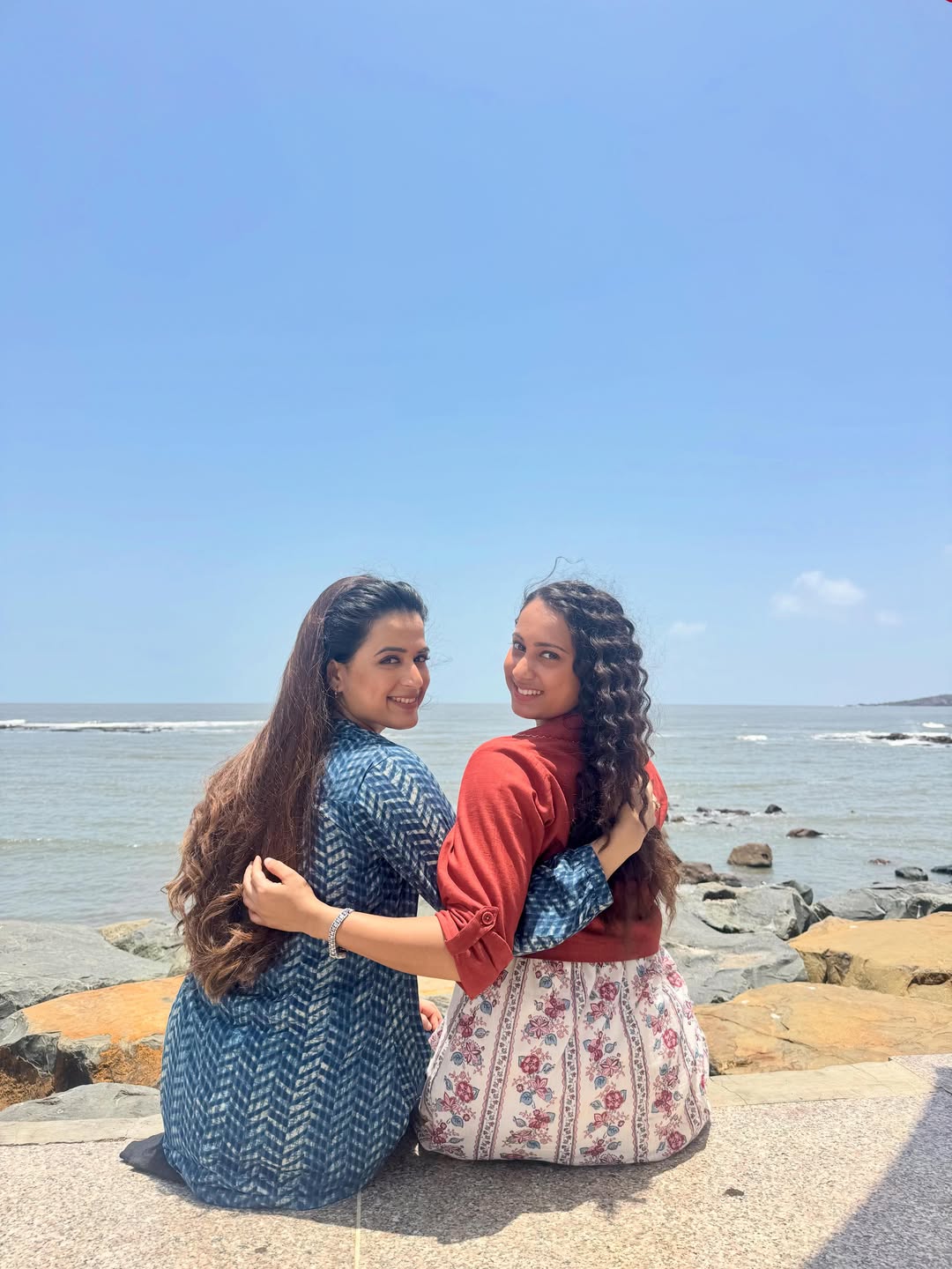 Prajakta Gaikwad and Gauri Ingawale posing together at the beach