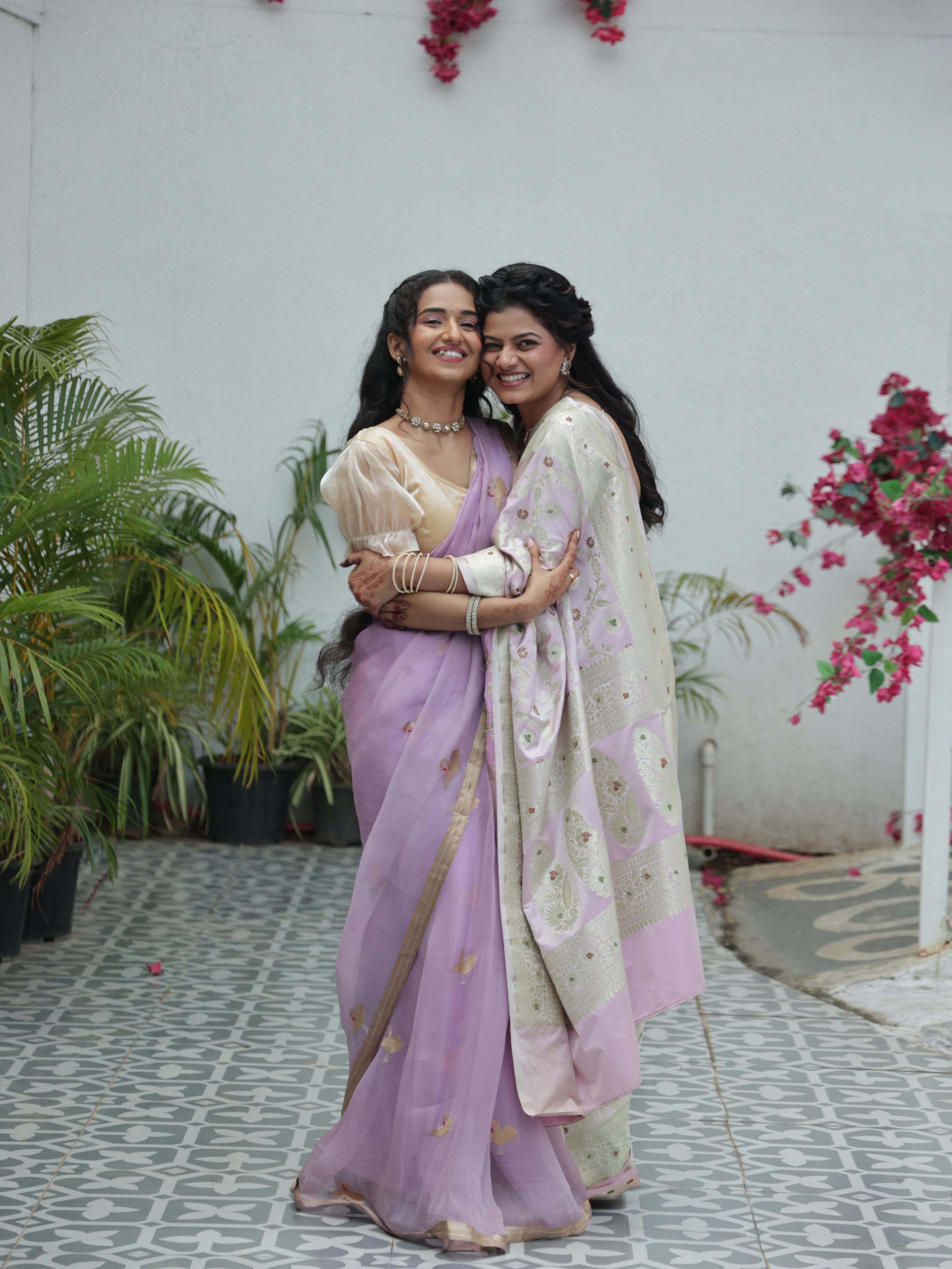 Deep Jyoti marathi serial actress sisters photos