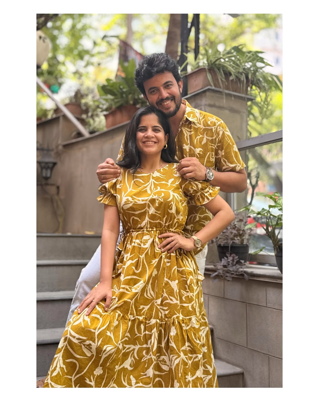 Amruta Deshmukh and Prasad Jawade twinning look photos