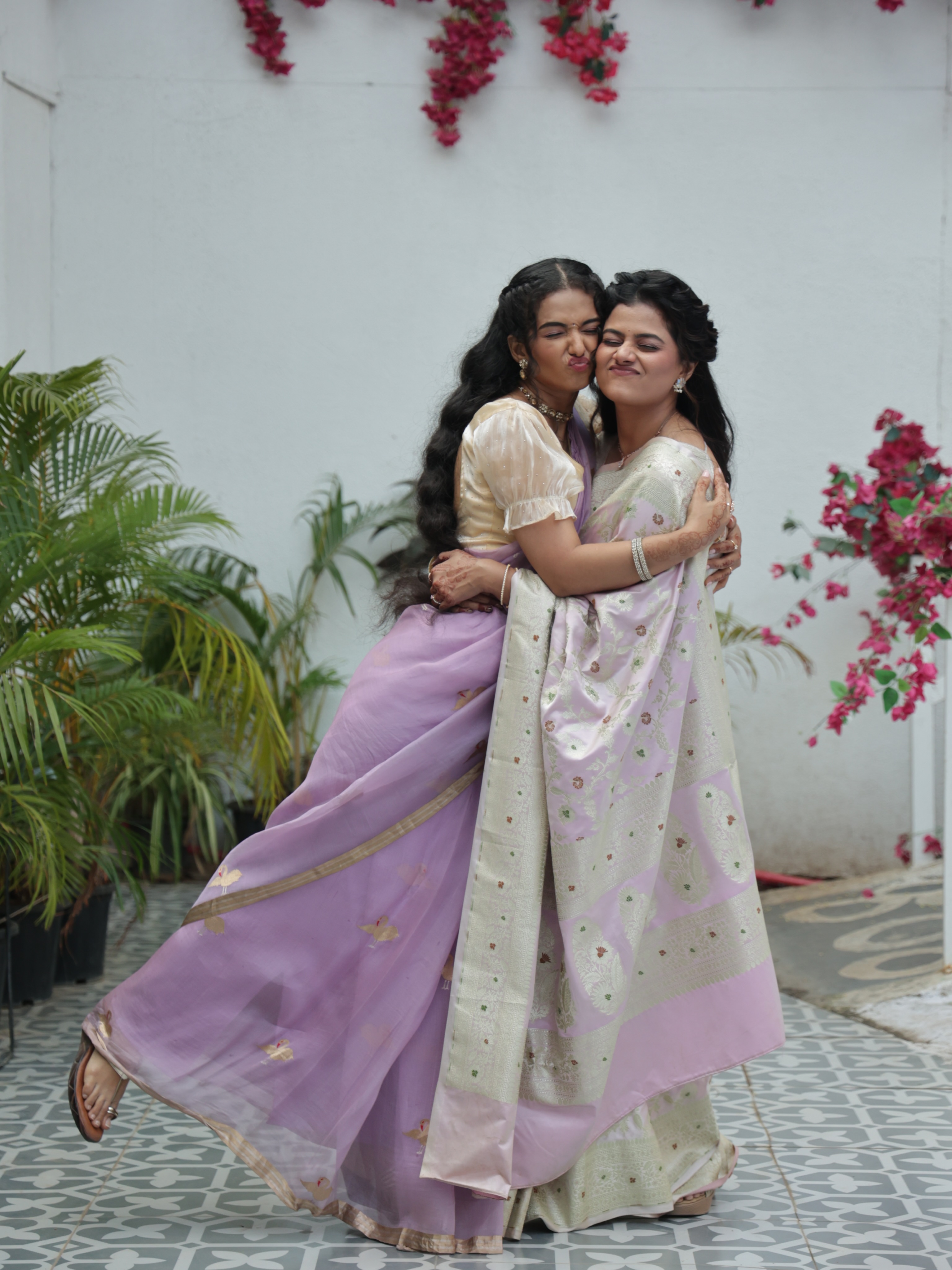 Deep Jyoti marathi serial actress sisters photos
