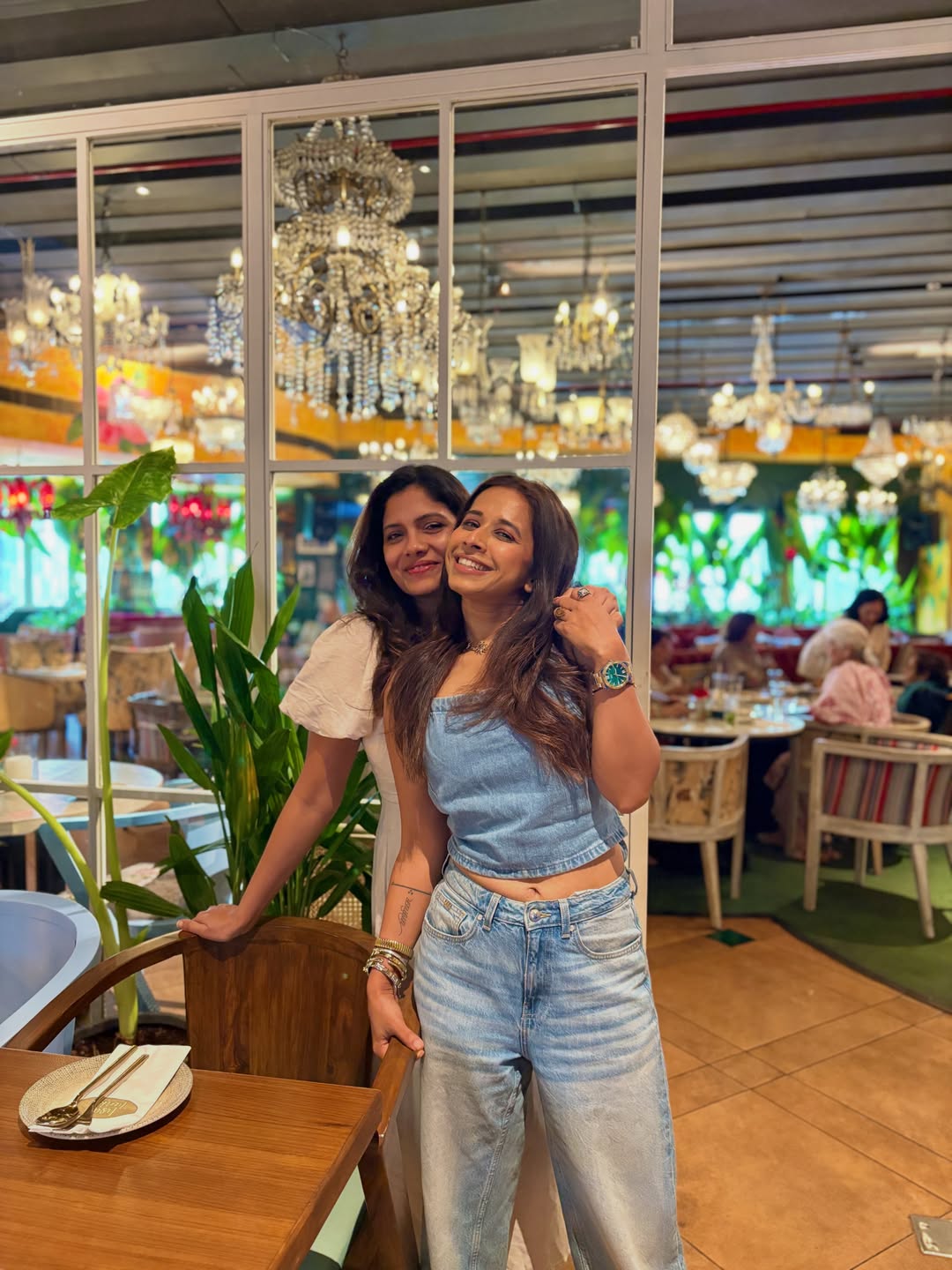 Shreya Bugde cafe photos with Suruchi Adarkar Piyush Ranade