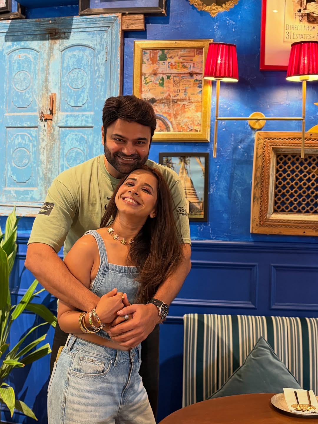 Shreya Bugde cafe photos with Suruchi Adarkar Piyush Ranade