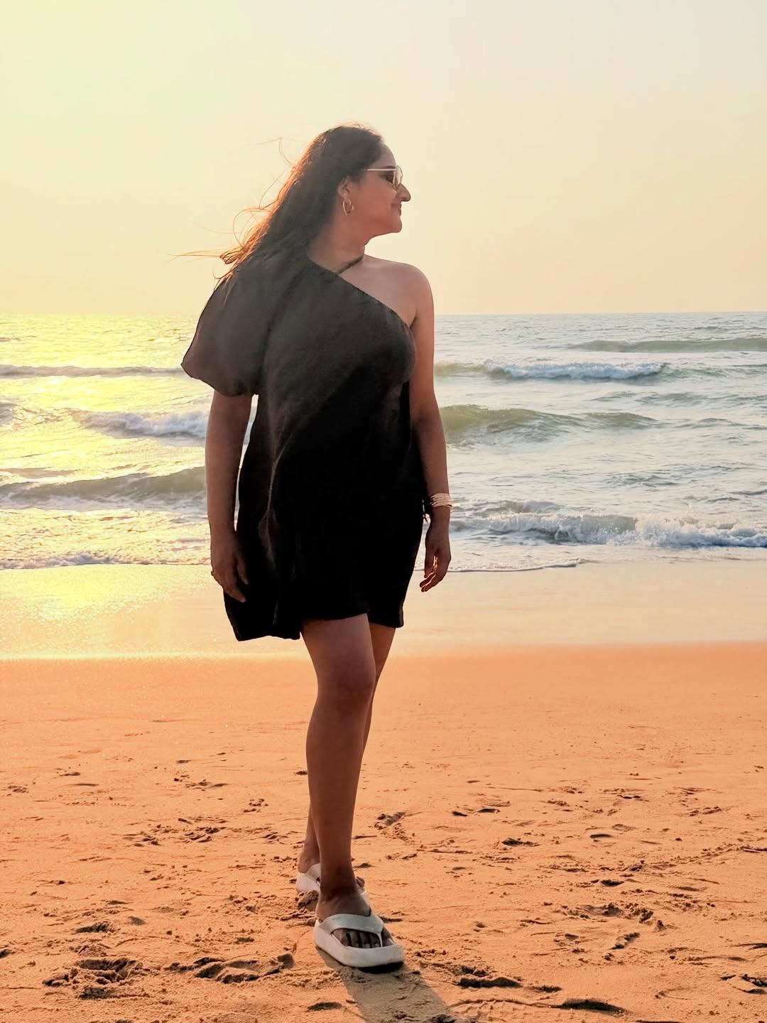 Aditi Dravid Beach Photoshoot At Goa