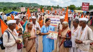 Ashadhi Wari warkari health care Yavatmal | Asha workers health awareness campaign Maharashtra | Pandharpur wari medical camp updates | Maharashtra Arogya Vibhag warkari safety guidelines