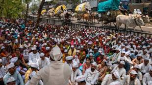 Gadchiroli farmers protest land acquisition | Collector office bailgada andolan Maharashtra | Mahendra Brahmanwade farmer agitation | Gadchiroli airport MIDC land dispute