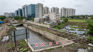 Pune Hinjawadi IT Park sewage water issue | MIDC notice to IT companies and housing societies | MPCB action on STP closed in Pune | PMRDA civic pollution action Hinjawadi