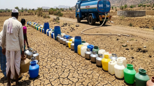 indapur water scarcity issues | pune district water tanker supply | indapur taluka drinking water crisis | maharashtra summer water shortage news