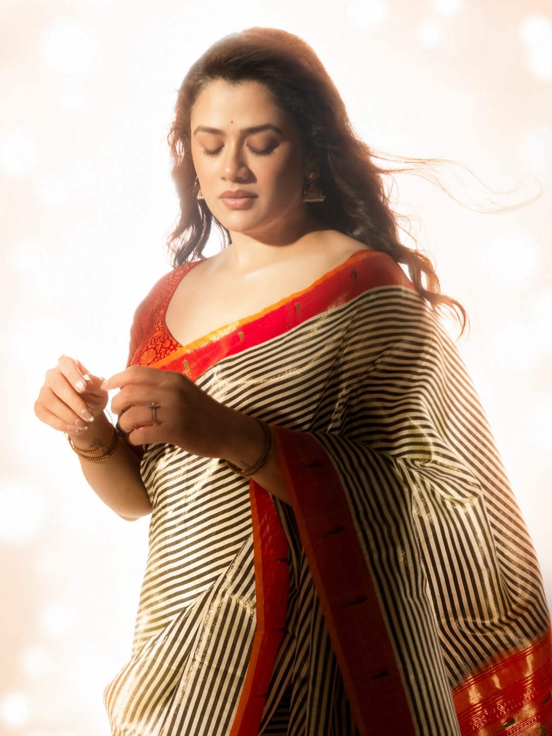 Girija Oak Godbole Stripes Muniya Paithani Saree