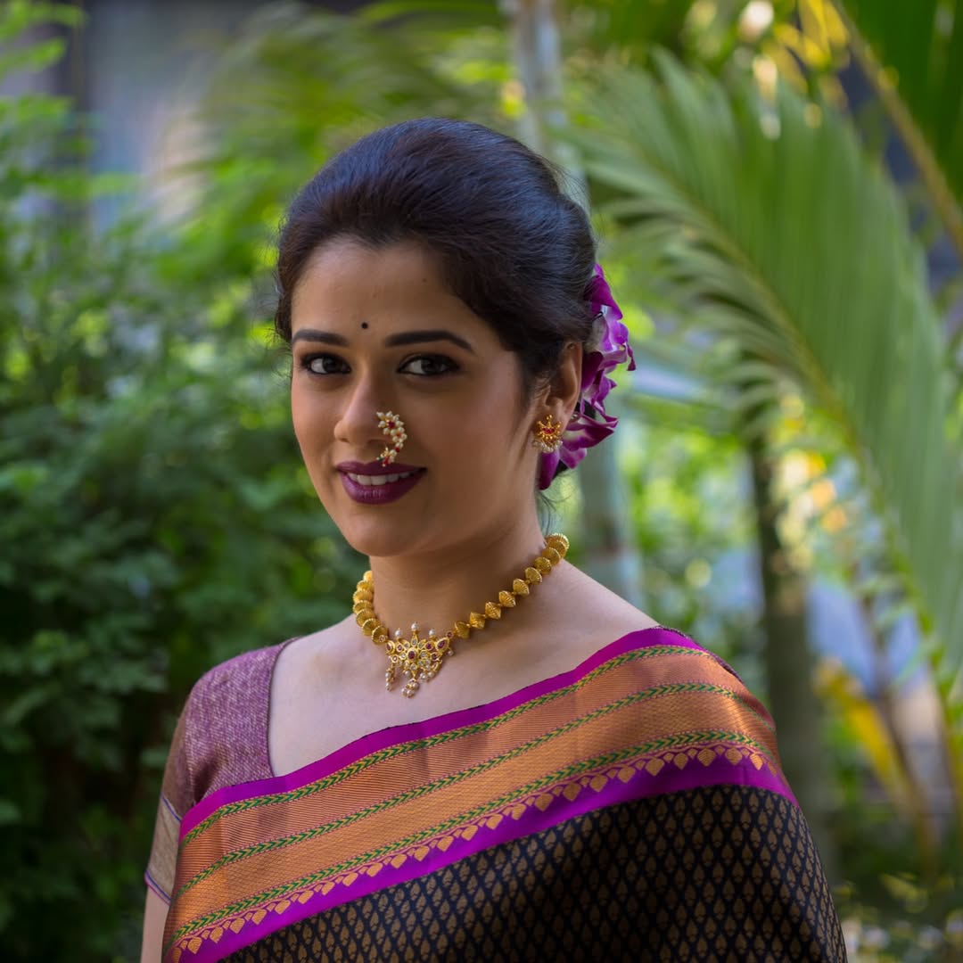 Girija Oak Godbole Stripes Muniya Paithani Saree