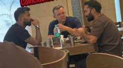 IPL 2026 नंतर हार्दिकने दिनेश कार्तिक-अँडी फ्लॉवरची घेतली भेट? पंड्या RCBमध्ये जाणार? फोटो होतोय व्हायरल