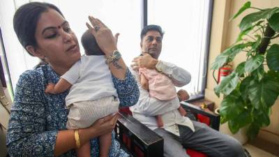 “आम्ही कुणाच्या मुली वाढवत आहोत?”; IVF नंतर डीएनए रिपोर्ट समोर आल्यानंतर जोडप्याचा प्रश्न