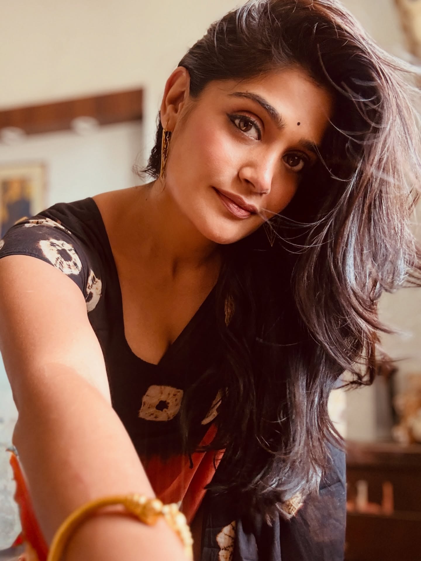 Isha Keskar Bandhani Saree Look