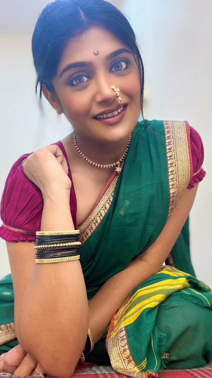 Isha Keskar Bandhani Saree Look