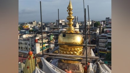 Kolhapur Mahalaxmi Temple Gold Kalash | कोल्हापुरात महालक्ष्मी मंदिरावर  सुवर्णकळस विराजमान; अंबाबाईचे मंदिर झळाळले
