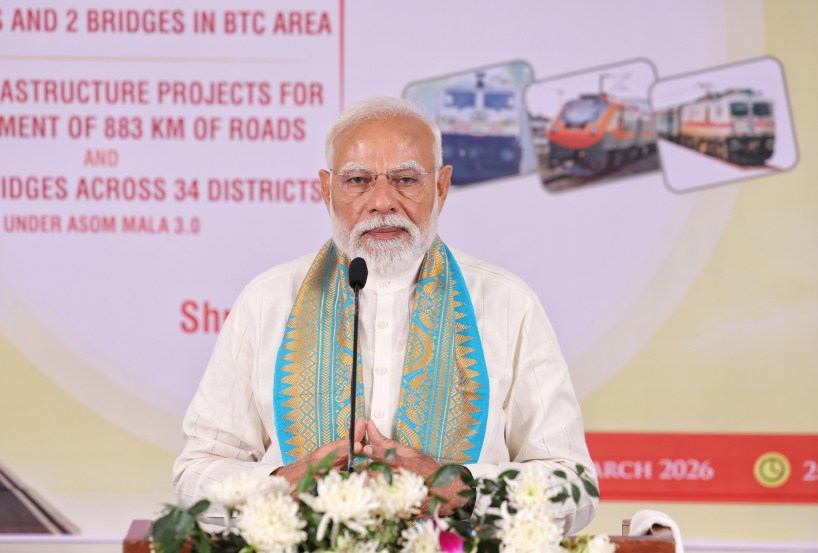 नोटाबंदी : भारताच्या व्यवहार पद्धतीत बदल घडवणारा निर्णय८ नोव्हेंबर २०१६ रोजी पंतप्रधान मोदी यांनी ५०० आणि १००० रुपयांच्या नोटा चलनातून बाद करण्याची घोषणा केली. या निर्णयामुळे अर्थव्यवस्थेत तात्काळ उलथापालथ झाली आणि तो त्यांच्या कार्यकाळातील सर्वाधिक चर्चेचा विषय ठरला. काळ्या पैशांवर याचा किती परिणाम झाला याबाबत आजही अनेक मतभेद आहेत.