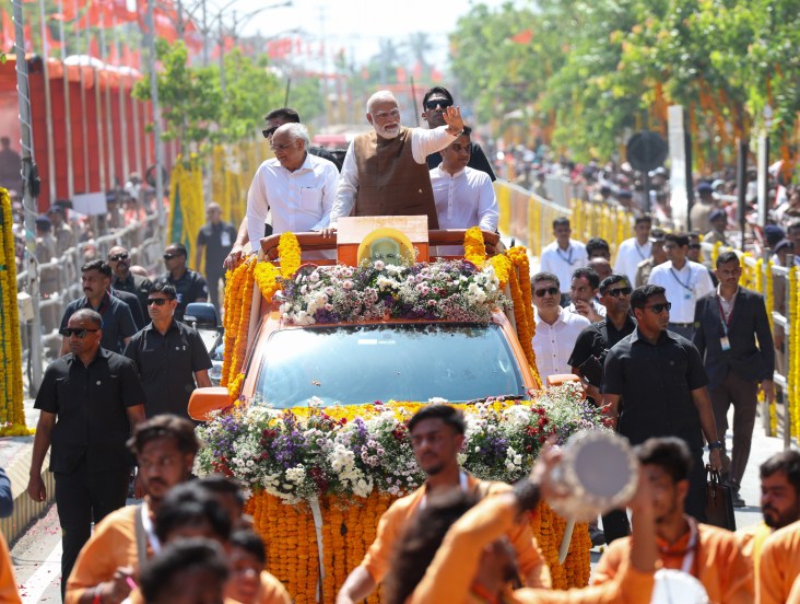 स्टार्टअप इंडिया आणि उद्योजकतेची भरारी२०१६ मध्ये सुरू झालेल्या ‘स्टार्टअप इंडिया’ उपक्रमामुळे भारतातील स्टार्टअप संस्कृतीला मोठी चालना मिळाली. आज भारत जगातील सर्वात मोठ्या स्टार्टअप परिसंस्थांपैकी एक बनला आहे. फिनटेक, ई-कॉमर्स, कृत्रिम बुद्धिमत्ता (AI) आणि डीप टेक्नॉलॉजीसारख्या क्षेत्रांत हजारो स्टार्टअप कार्यरत आहेत.