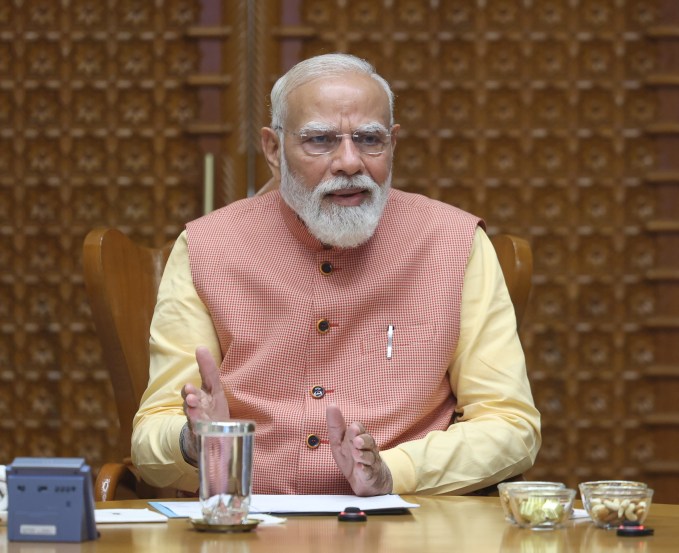 कलम३७० रद्द५ ऑगस्ट २०१९ रोजी जम्मू-काश्मीरला विशेष दर्जा देणारे कलम ३७० रद्द करण्यात आले. भाजपाच्या दीर्घकालीन वैचारिक भूमिकेची पूर्तता करणारा हा निर्णय मोदी सरकारच्या सर्वात धाडसी राजकीय निर्णयांपैकी एक मानला जातो. समर्थकांच्या मते यामुळे जम्मू-काश्मीरचे भारतात पूर्णपणे एकीकरण झाले, तर टीकाकारांनी संघराज्य व्यवस्था आणि नागरी स्वातंत्र्याबाबत चिंता व्यक्त केली.