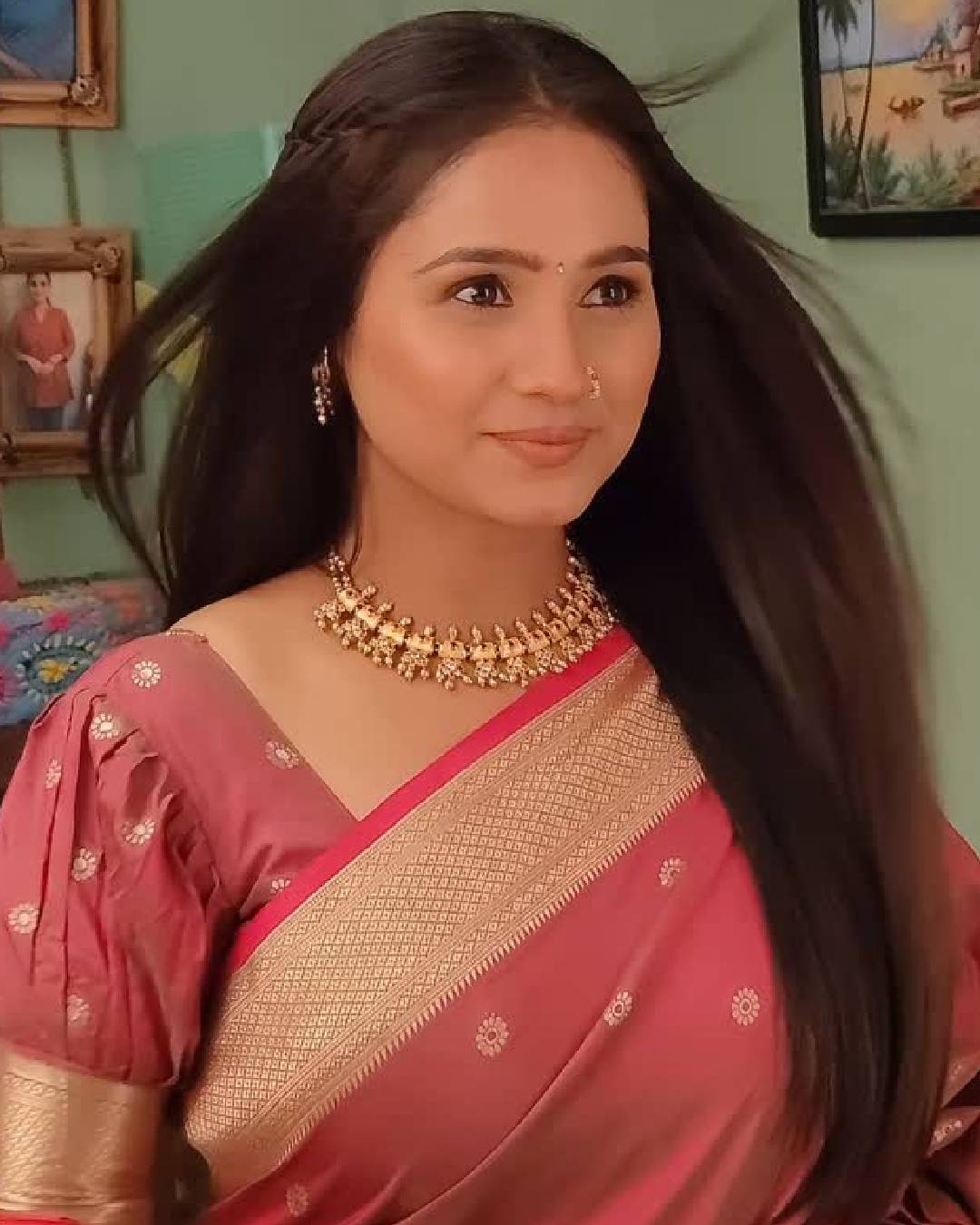 Lakshmi Niwas fame Divya Pugaonkar latest look