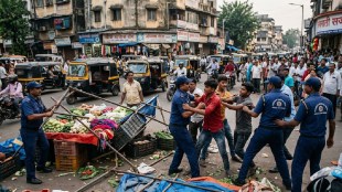 Ambernath municipal corporation encroachment action | Hawkers attack on Ambernath council workers | Shivaji Chowk Ambernath hawker encroachment issue | Shivaji Nagar police station case against Ambernath hawkers