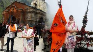 Photos: ‘ॐ नमः पार्वती पतये, हर-हर महादेव’; वीणा जगताप पोहोचली केदारनाथच्या दर्शनाला; पाहा विलोभनीय लूक