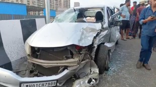 virar naringi flyover car accident today | palghar police road safety traffic jam vasai | maharashtra highway accident honda city ertiga collide | civic issues virar infrastructure development problems
