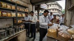 तुकाराम मुंढे यांच्या कारवाईत मुलुंडमधील प्रसिद्ध दुकानही सापडले ; ‘गुप्ता चणा भंडार’वर एफडीएची कारवाई, व्यवसाय बंद करण्याचे आदेश