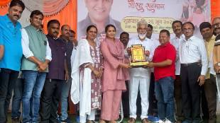 Deepak Shelar 100th blood donation Malegaon Rotary Club Vision | Dada Bhuse felicitates blood donor centurion | Rotary District Governor Dnyaneshwar Shewale Assistant Governor Arun Pawar | Free dialysis center Rotary Project Malegaon Maharashtra Nashik district news updates