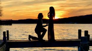 Why people propose on one knee
