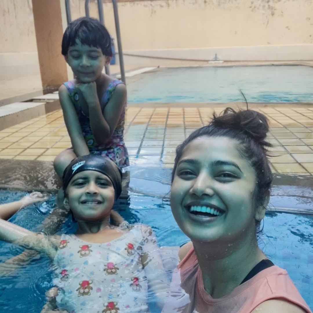 Prajakta Mali Rani Baug Byculla With Family