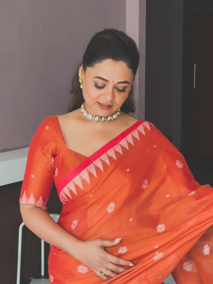 Prarthana Behere Orange Saree Look