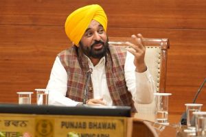 Bhagwant Mann viral video controversy | Akal Takht Bhagwant Mann Sikh Guru row 2026 | मुख्यमंत्री भगवंत मान व्हायरल व्हिडिओ | अकाल तख्त शीख गुरु वाद पंजाब २०२६