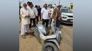 Chandrapur flyover potholes accident updates | Corporator Rahul Virutkar bike accident Tulsnagar | Chandrapur rasta roko protest CSTPS | Maharashtra city pothole news live tracking