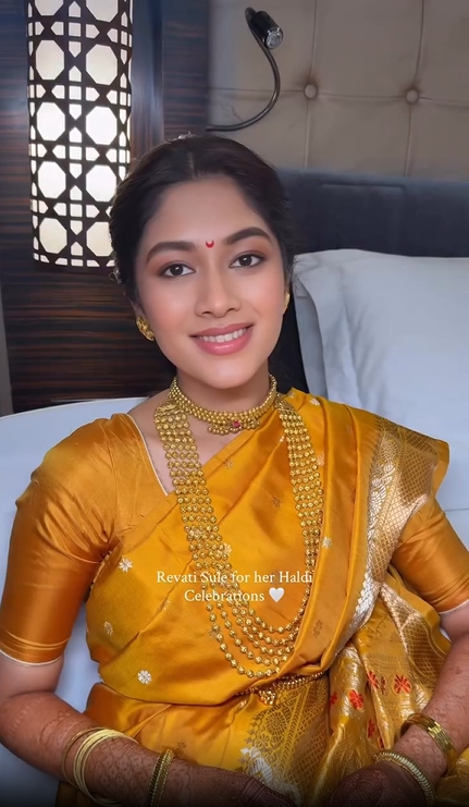 Revati Sule Haladi Look Yellow Nauvari Saree