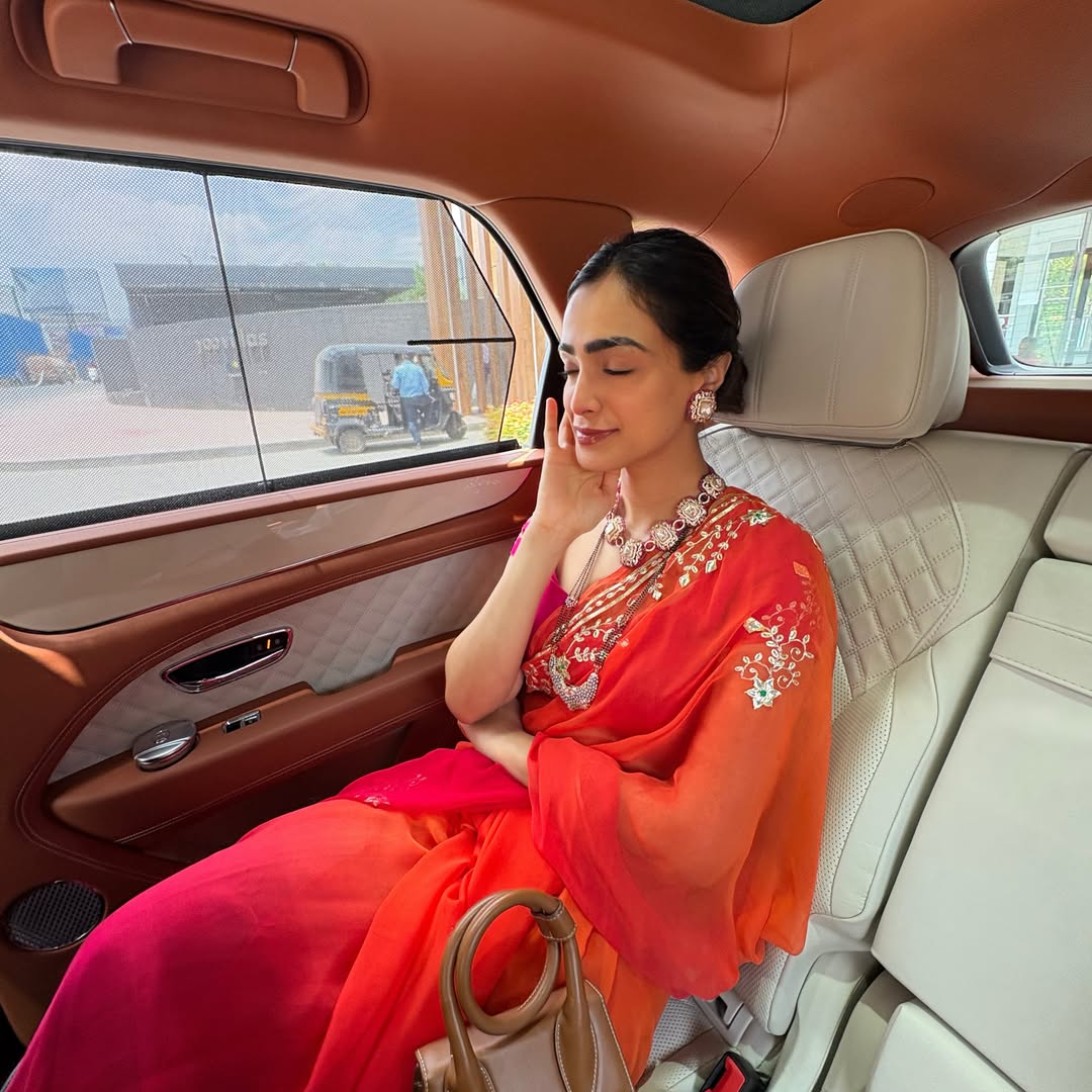 Rutuja Jay Pawar Saree Look Mangalsutra Design