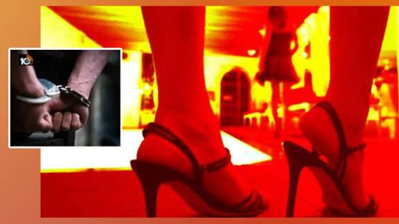 Prostitution racket busted in Mumbai
